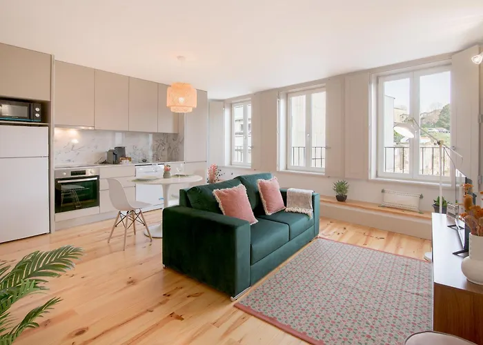 New - Bright In Santa Catarina * 波尔图